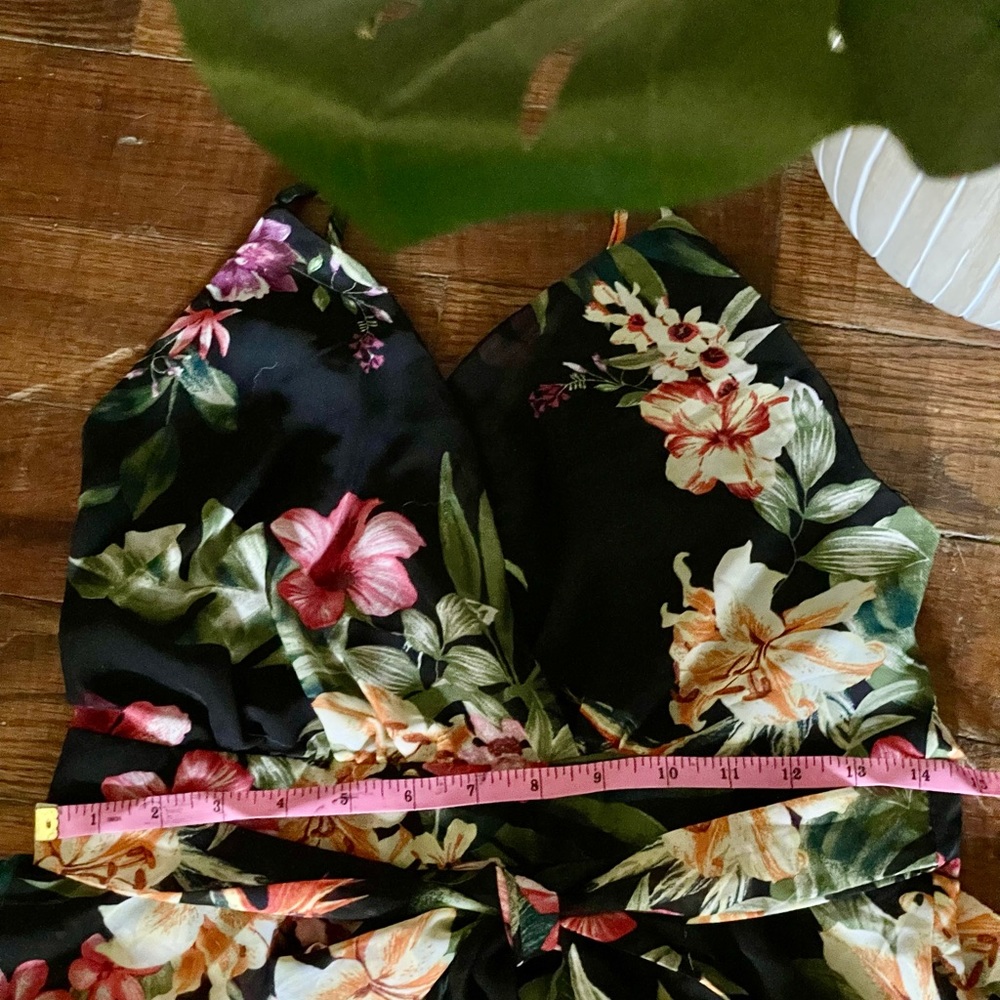 NWT Fashion Nova ‘Dream On’ Romper - Picture 4 of 8